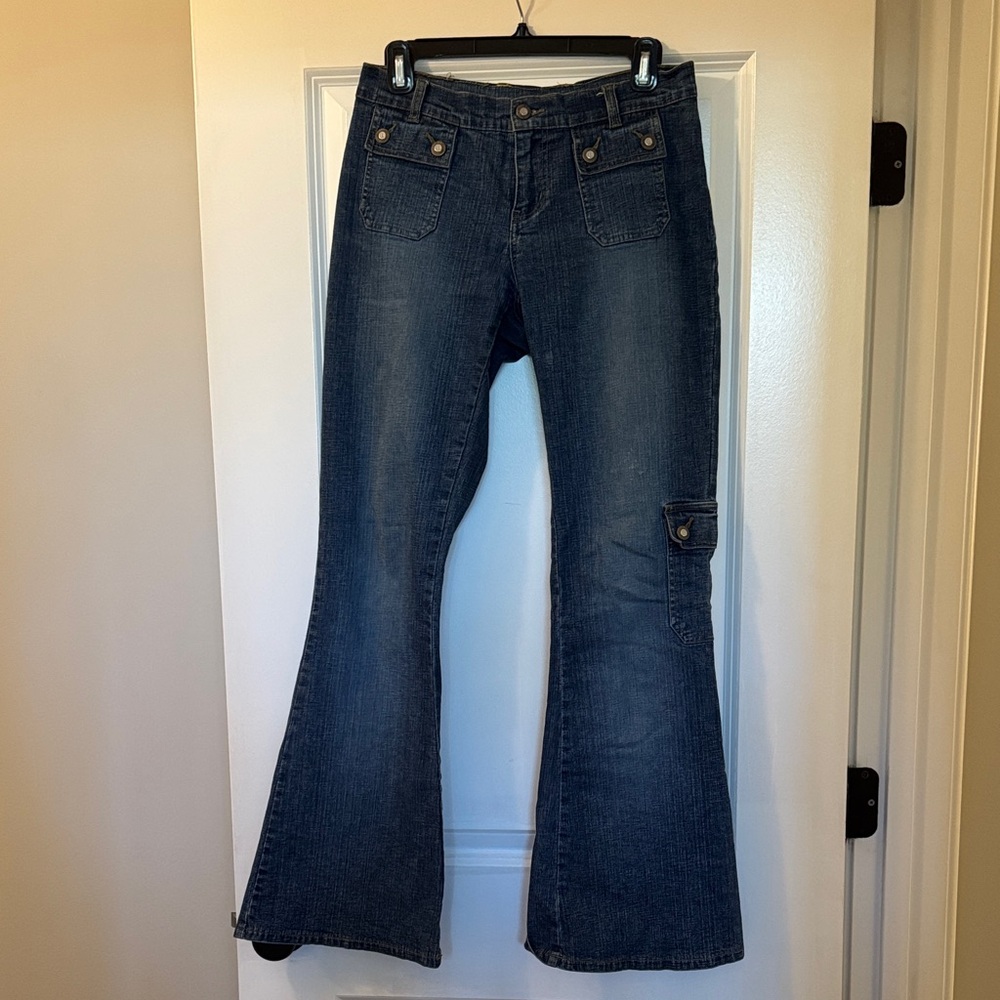 Bison Bisou flare cargo in size 10